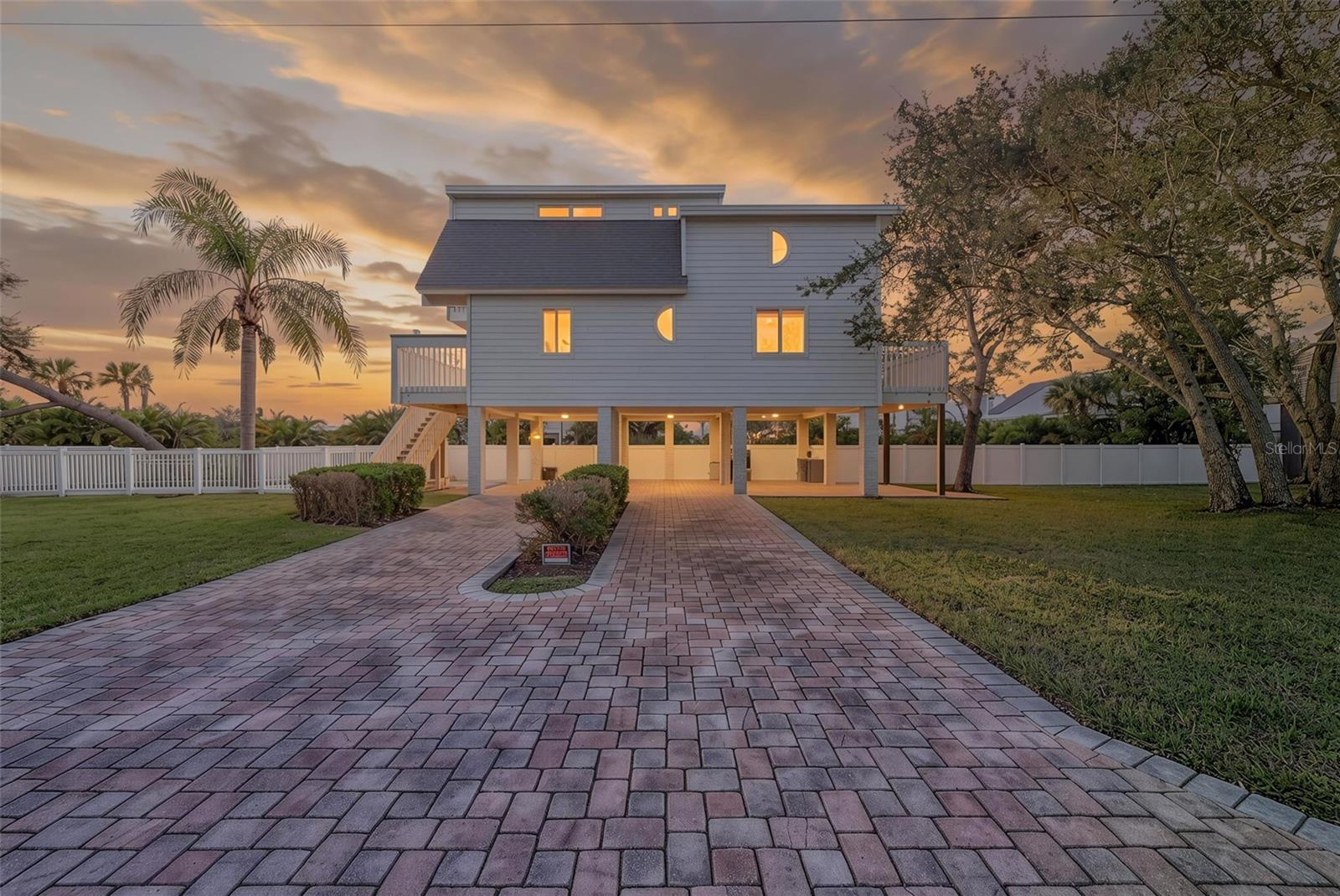 7400 140TH STREET, Seminole, FL 33776