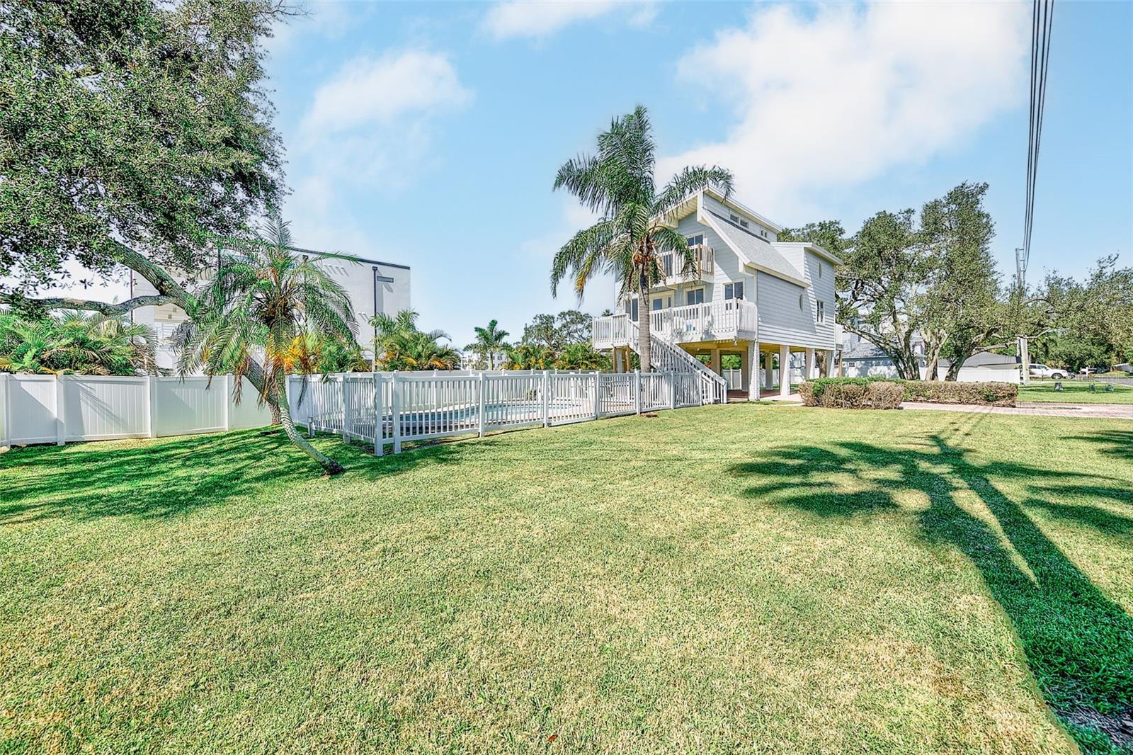 7400 140TH STREET, Seminole, FL 33776