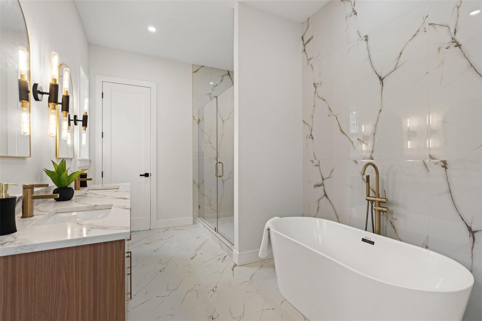 Primary bath with freestanding tub