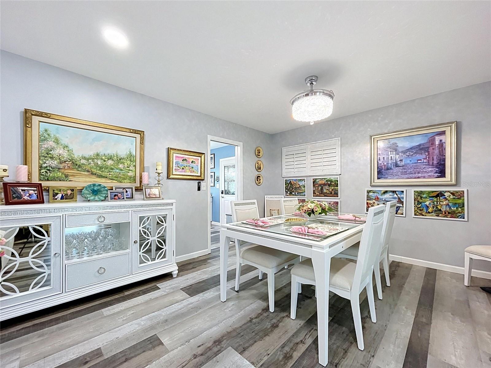 621 OAKMONT AVENUE, Sun City Center, FL 33573
