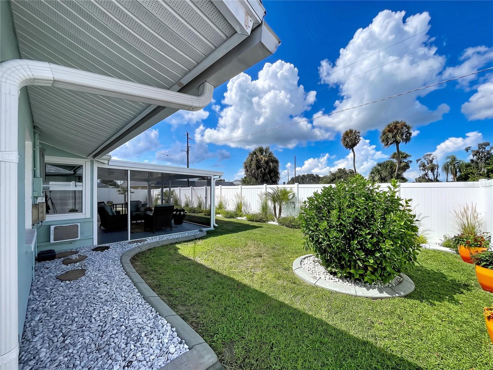 621 OAKMONT AVENUE, Sun City Center, FL 33573