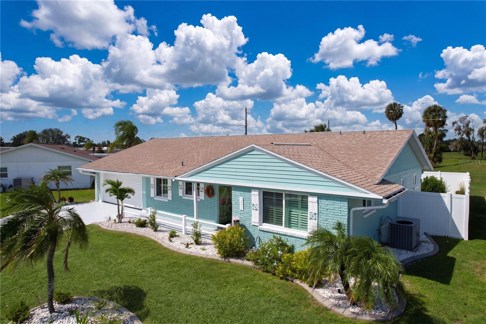 621 OAKMONT AVENUE, Sun City Center, FL 33573