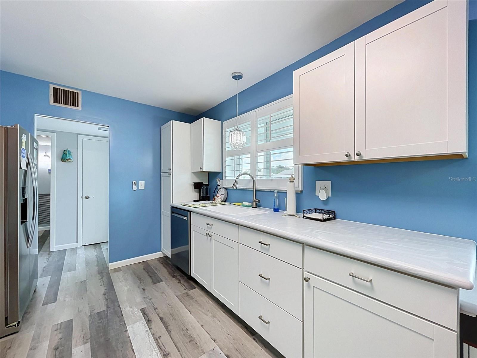 621 OAKMONT AVENUE, Sun City Center, FL 33573