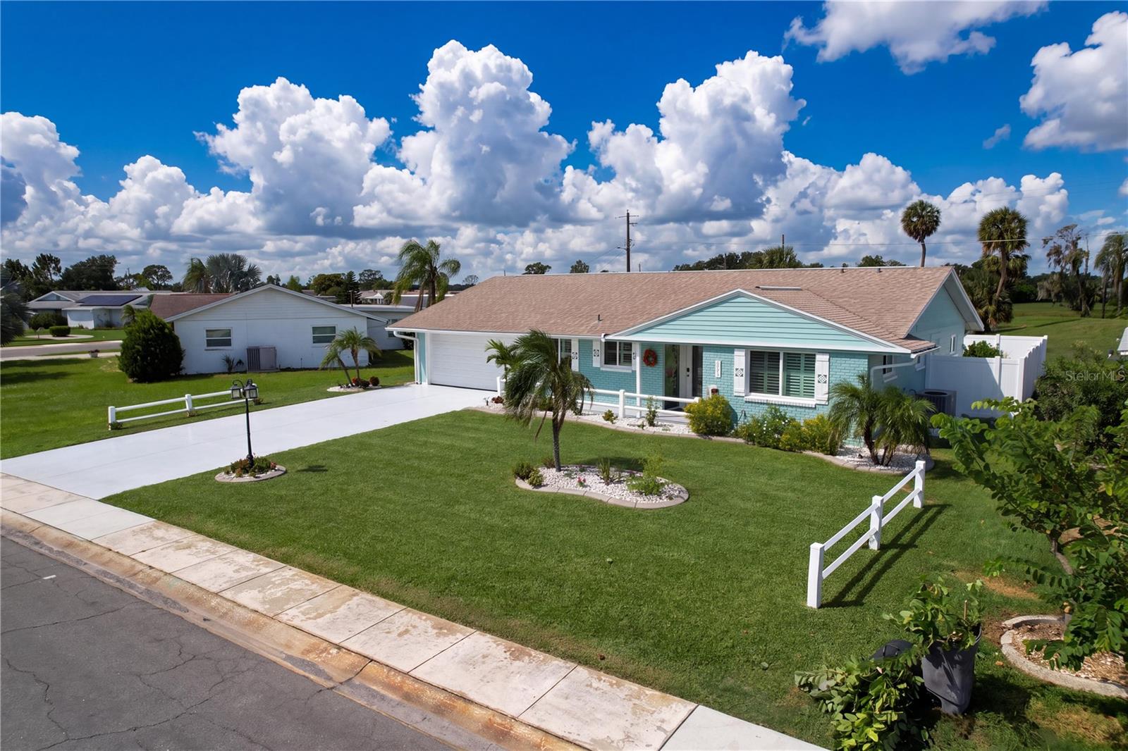 621 OAKMONT AVENUE, Sun City Center, FL 33573