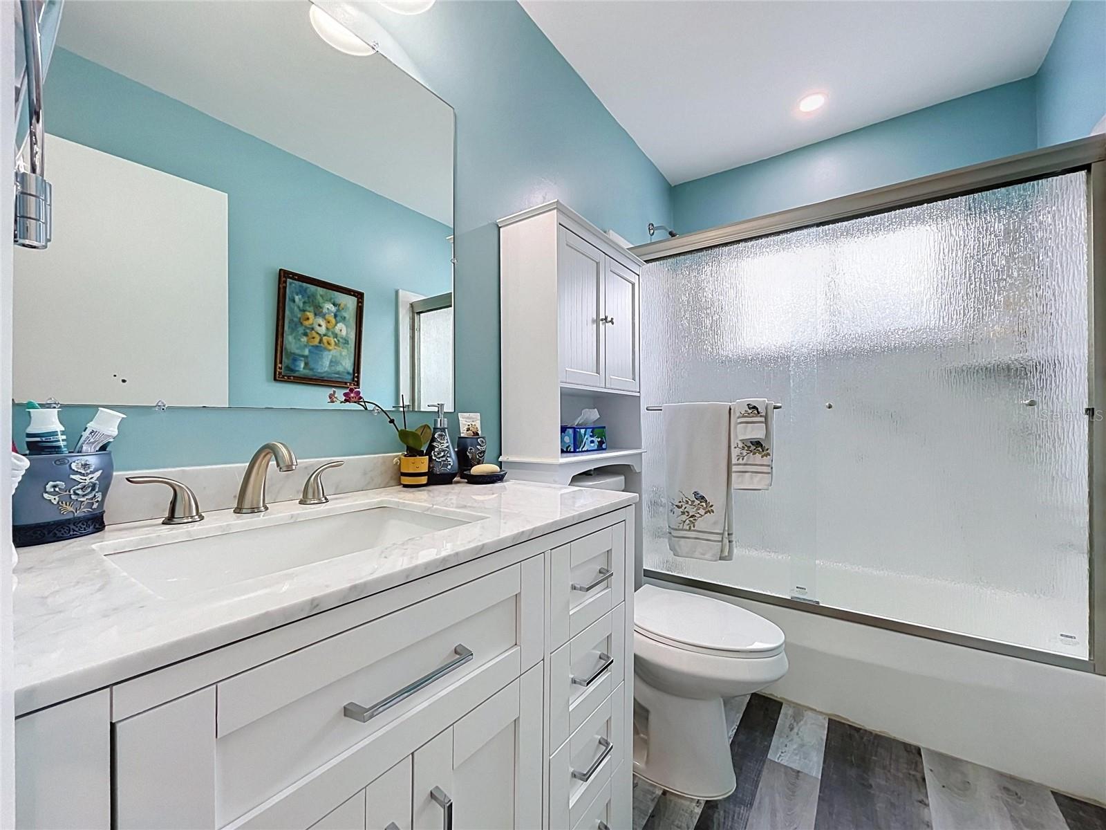 621 OAKMONT AVENUE, Sun City Center, FL 33573