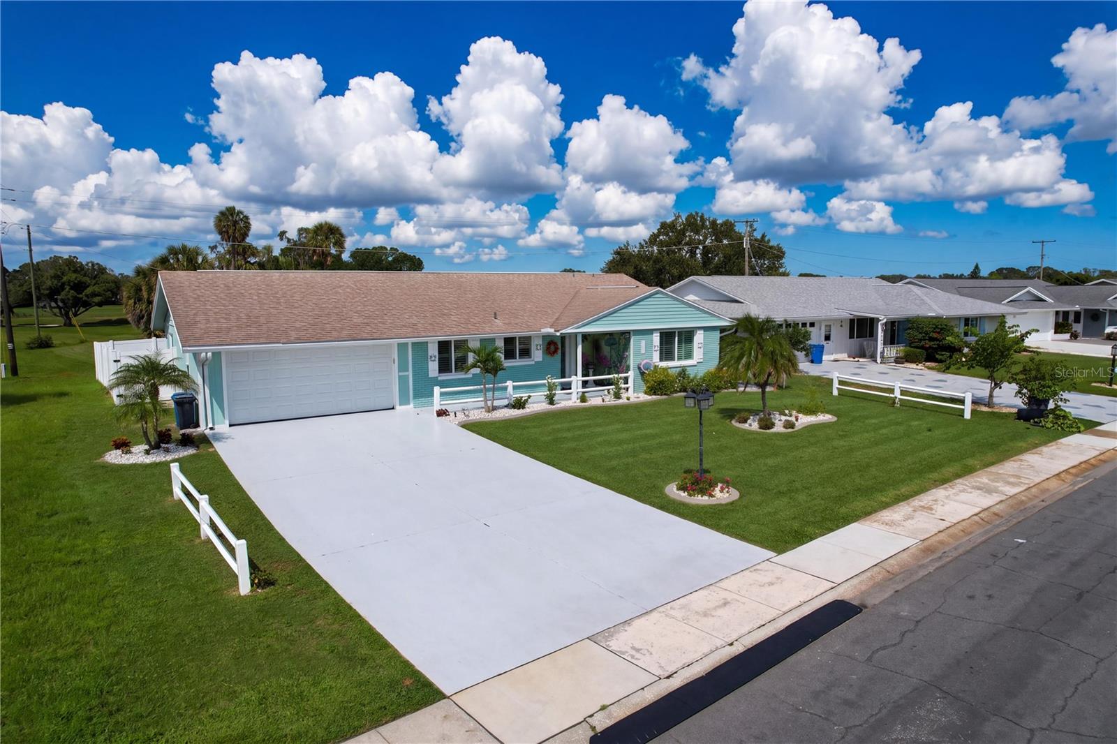 621 OAKMONT AVENUE, Sun City Center, FL 33573