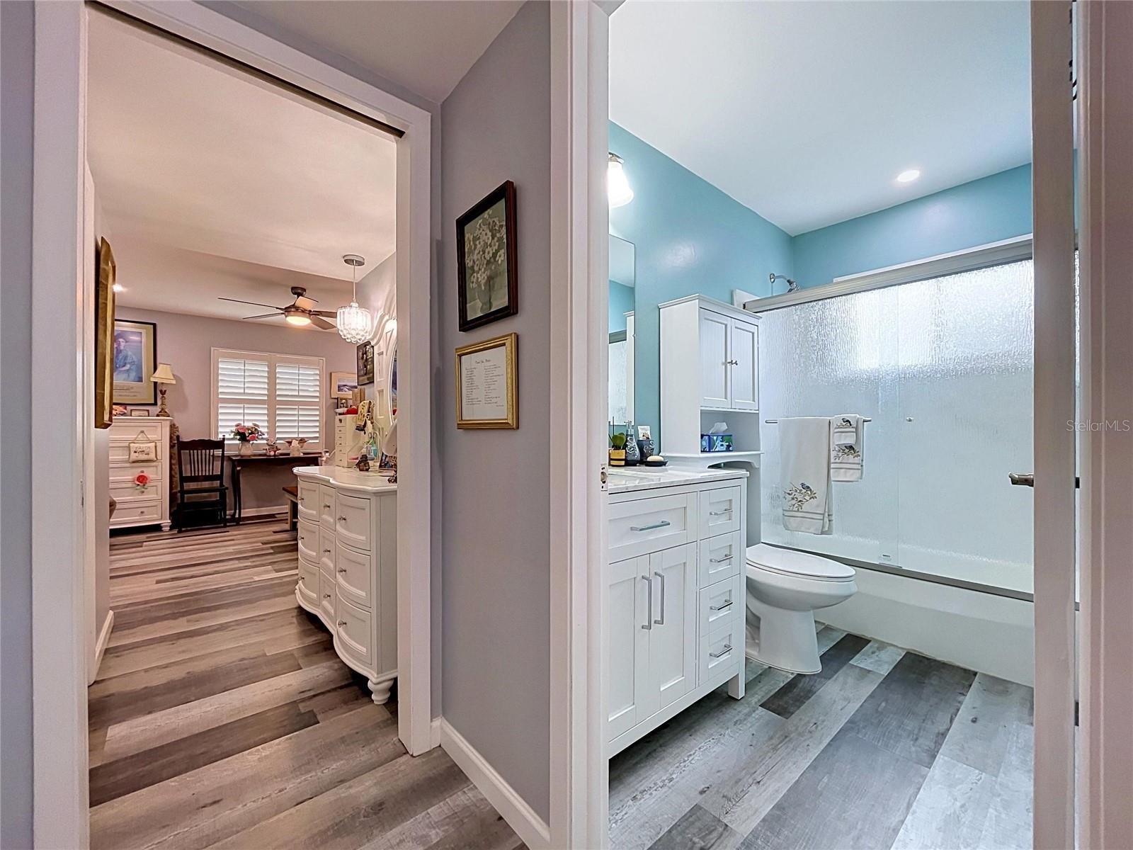 621 OAKMONT AVENUE, Sun City Center, FL 33573