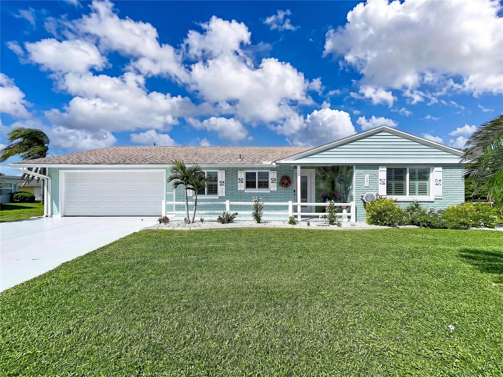 621 OAKMONT AVENUE, Sun City Center, FL 33573