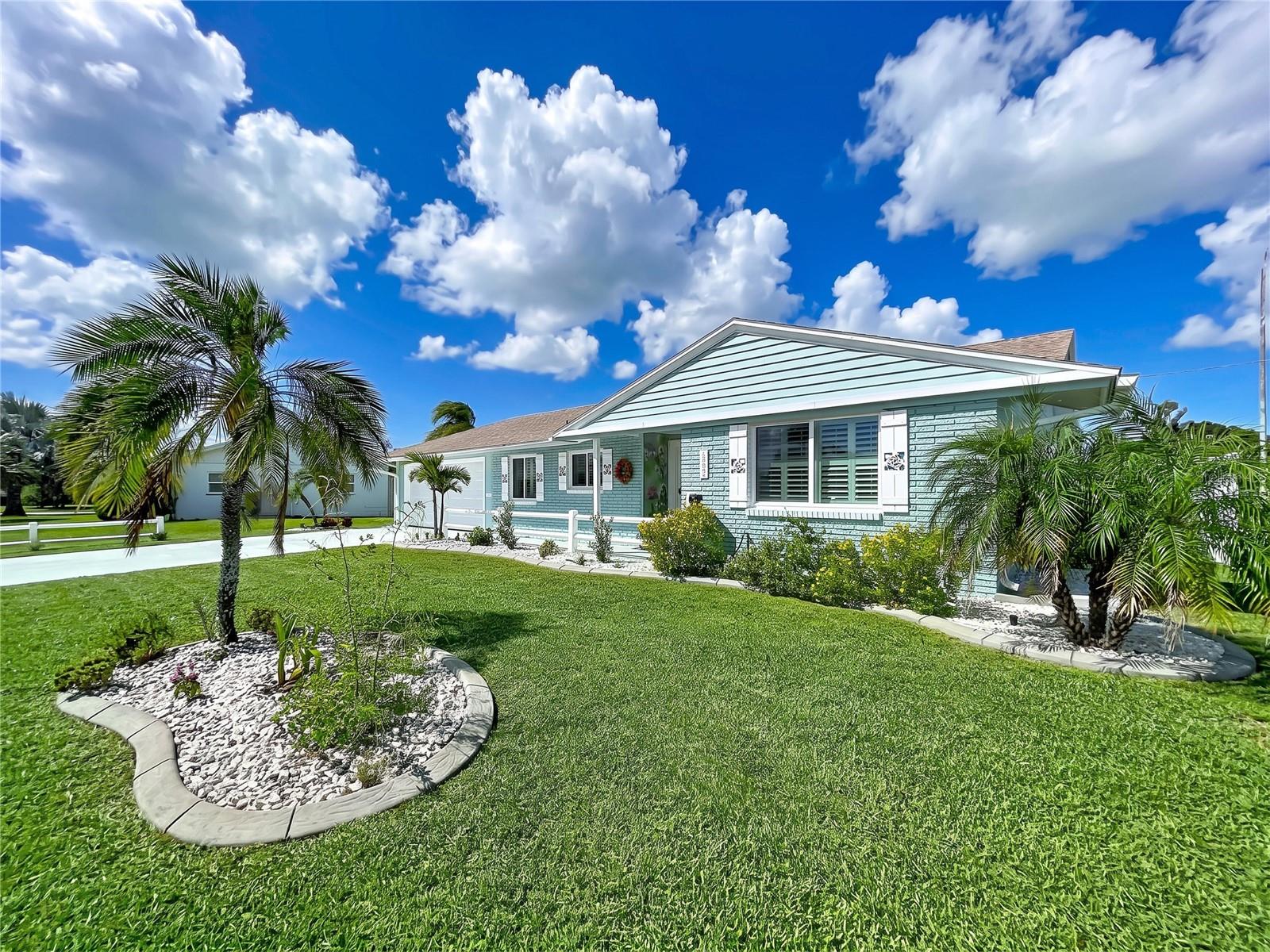 621 OAKMONT AVENUE, Sun City Center, FL 33573