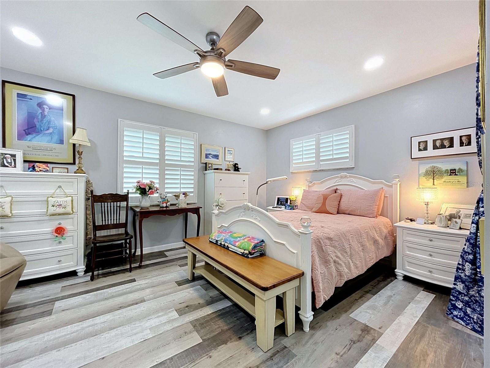 621 OAKMONT AVENUE, Sun City Center, FL 33573