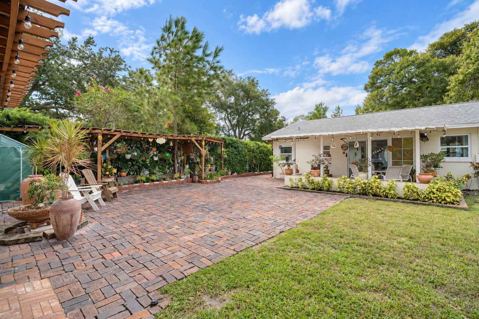 3219 46TH STREET N, St Petersburg, FL 33713