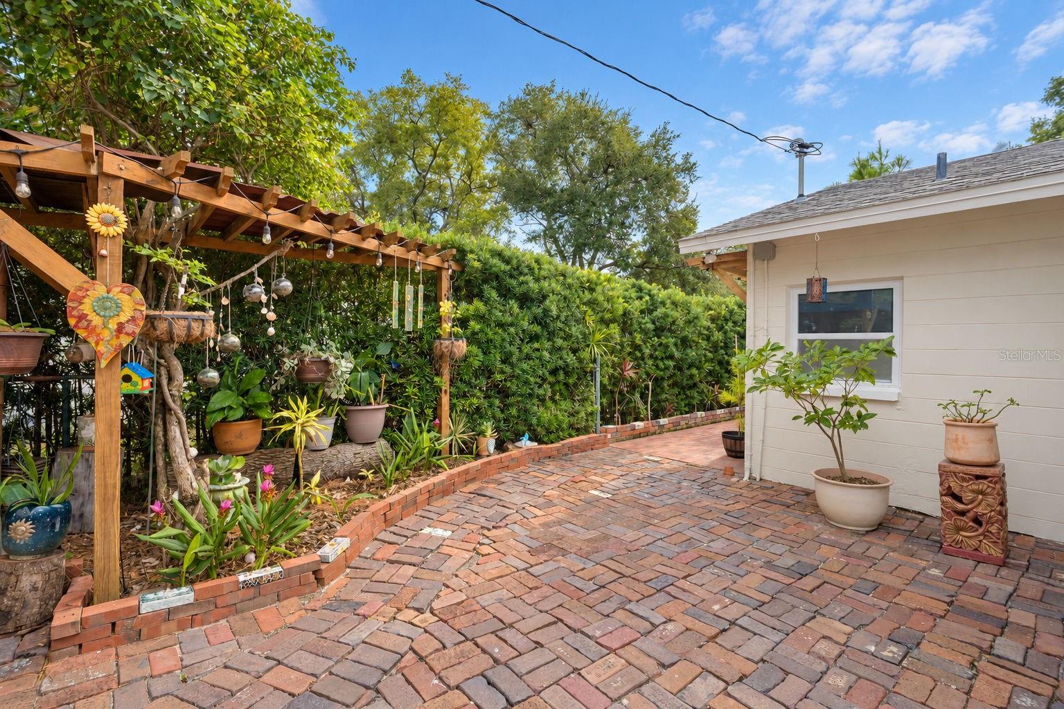 3219 46TH STREET N, St Petersburg, FL 33713