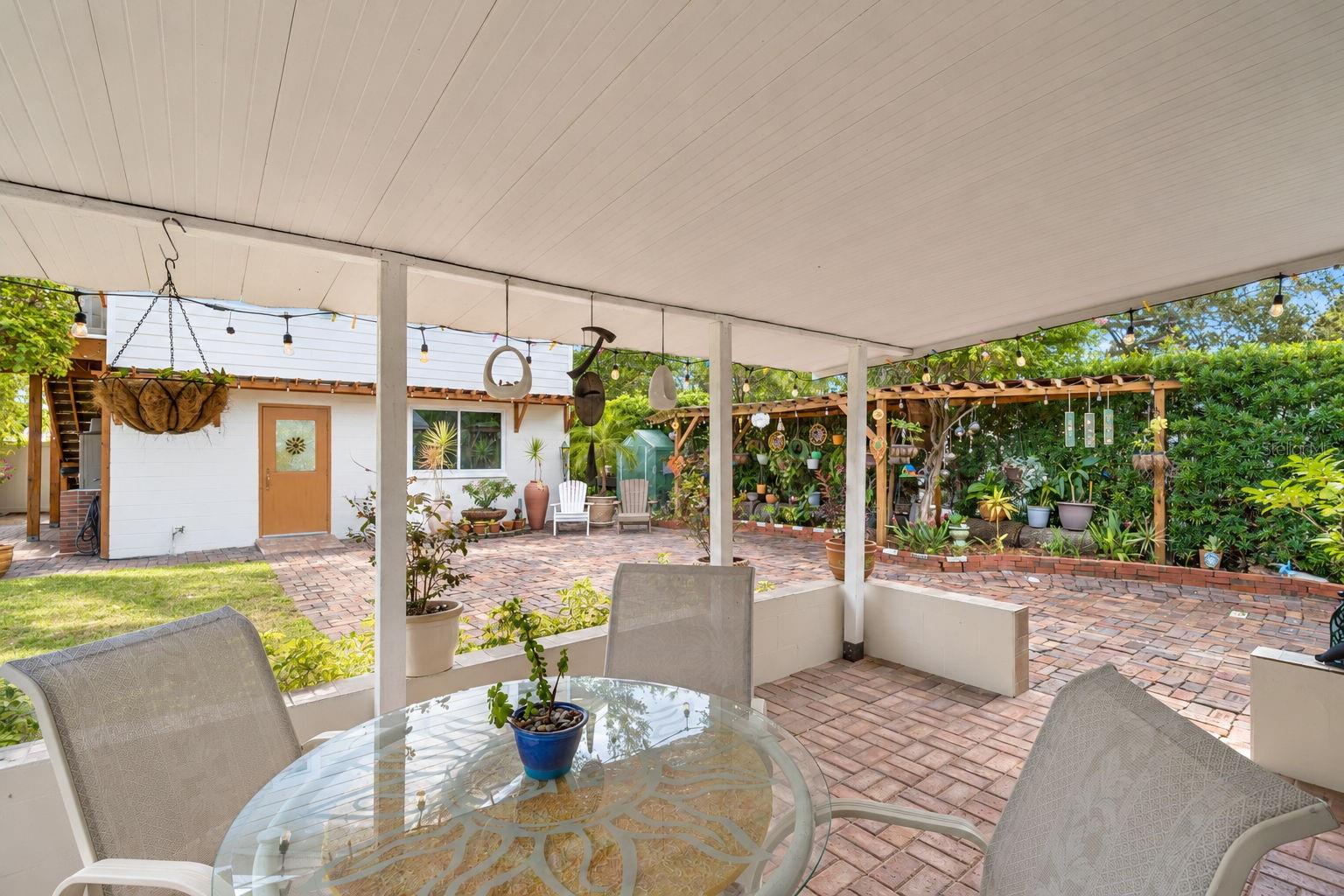 3219 46TH STREET N, St Petersburg, FL 33713