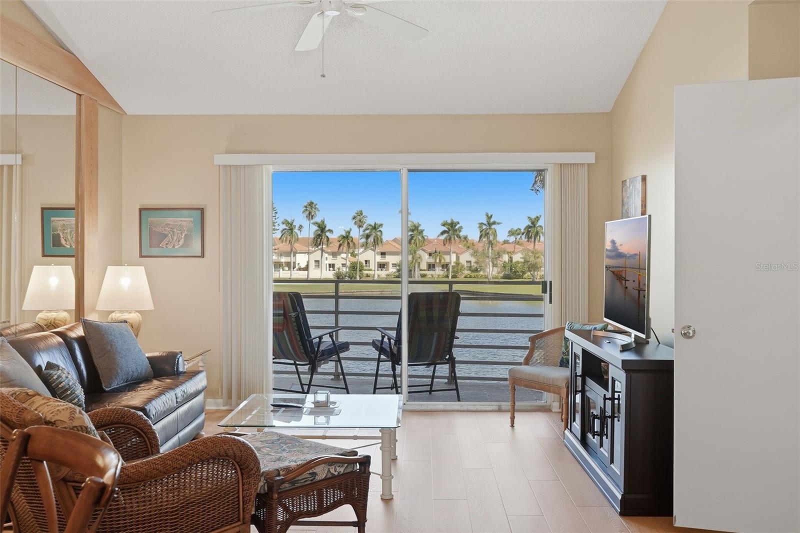 6100 BAHIA DEL MAR CIRCLE, #204, St Petersburg, FL 33715