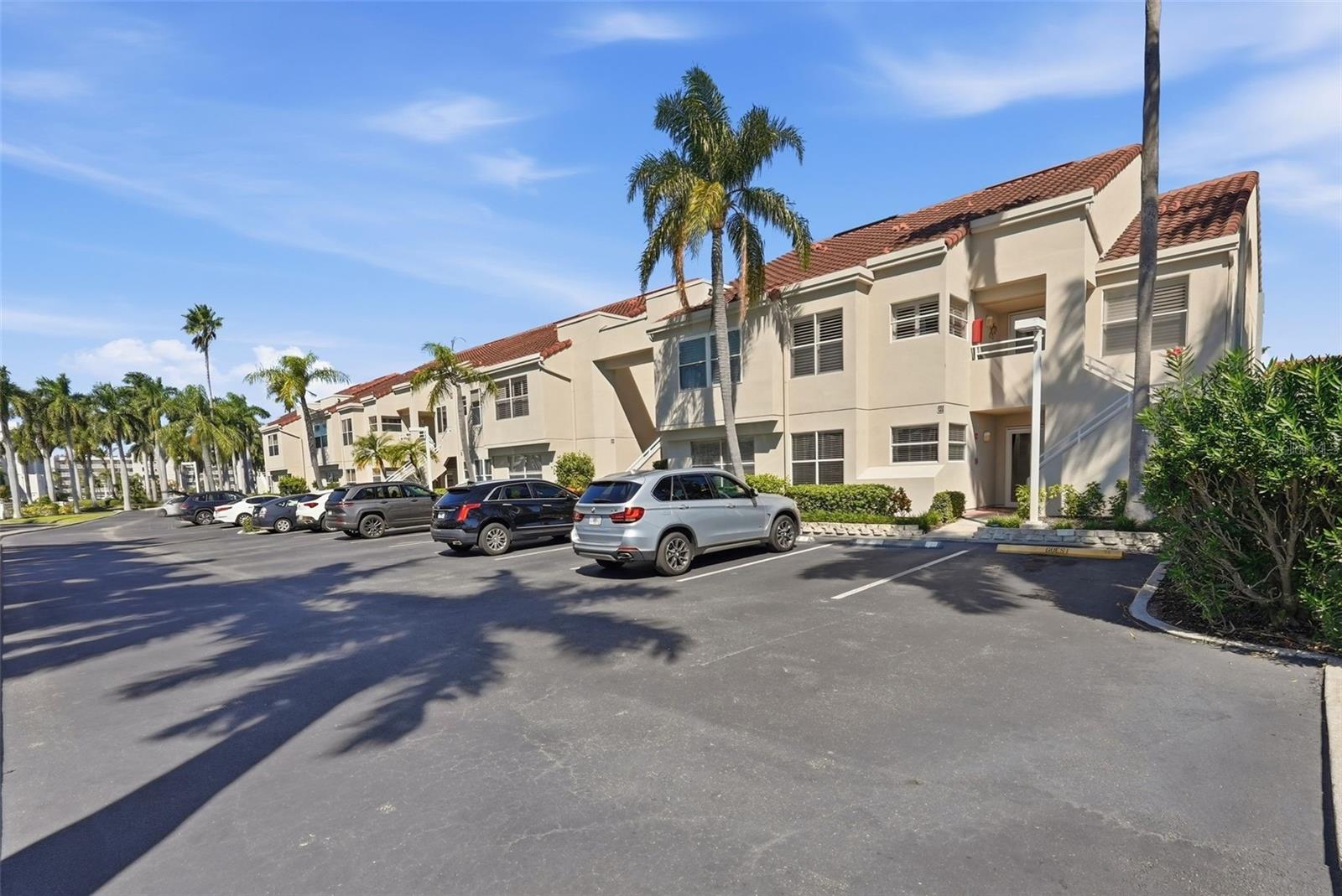 6100 BAHIA DEL MAR CIRCLE, #204, St Petersburg, FL 33715