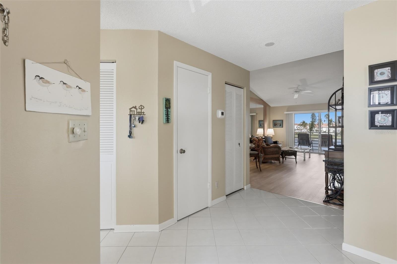 6100 BAHIA DEL MAR CIRCLE, #204, St Petersburg, FL 33715