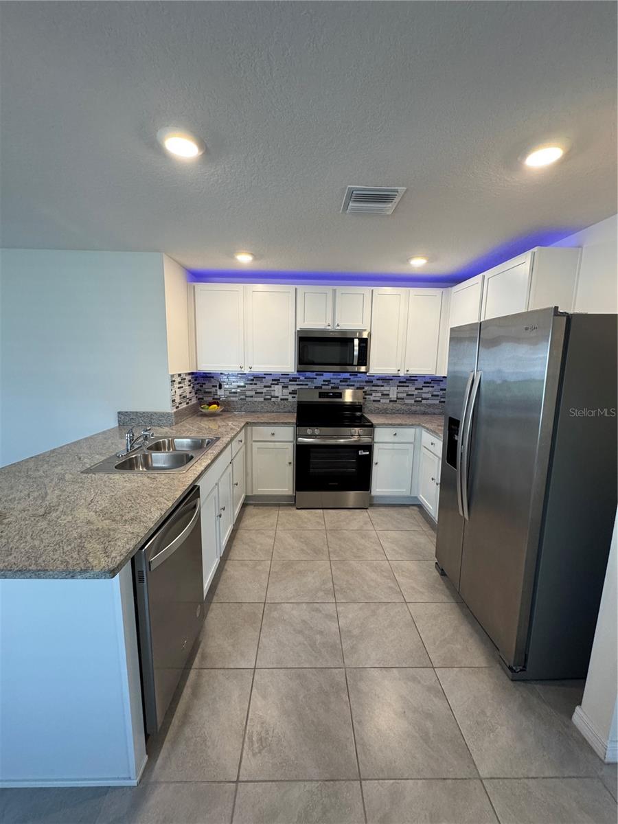5586 LOGAN CAVE AVENUE, Wimauma, FL 33598