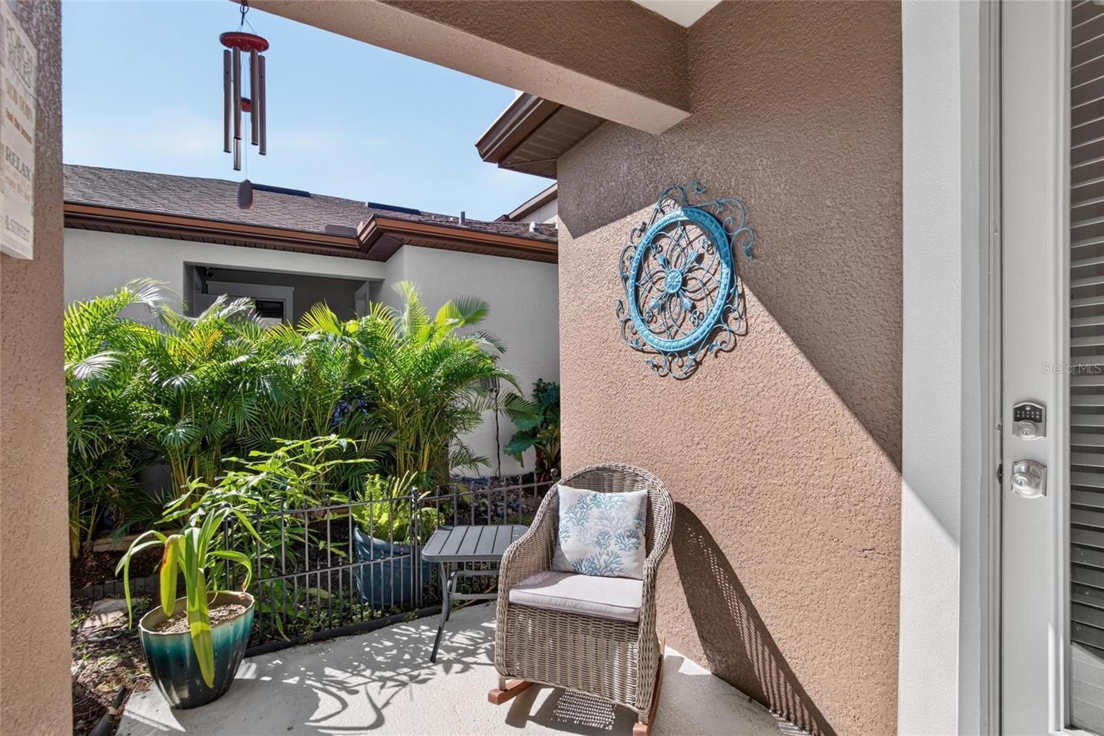 5604 BALCONY BRIDGE PLACE, Lithia, FL 33547