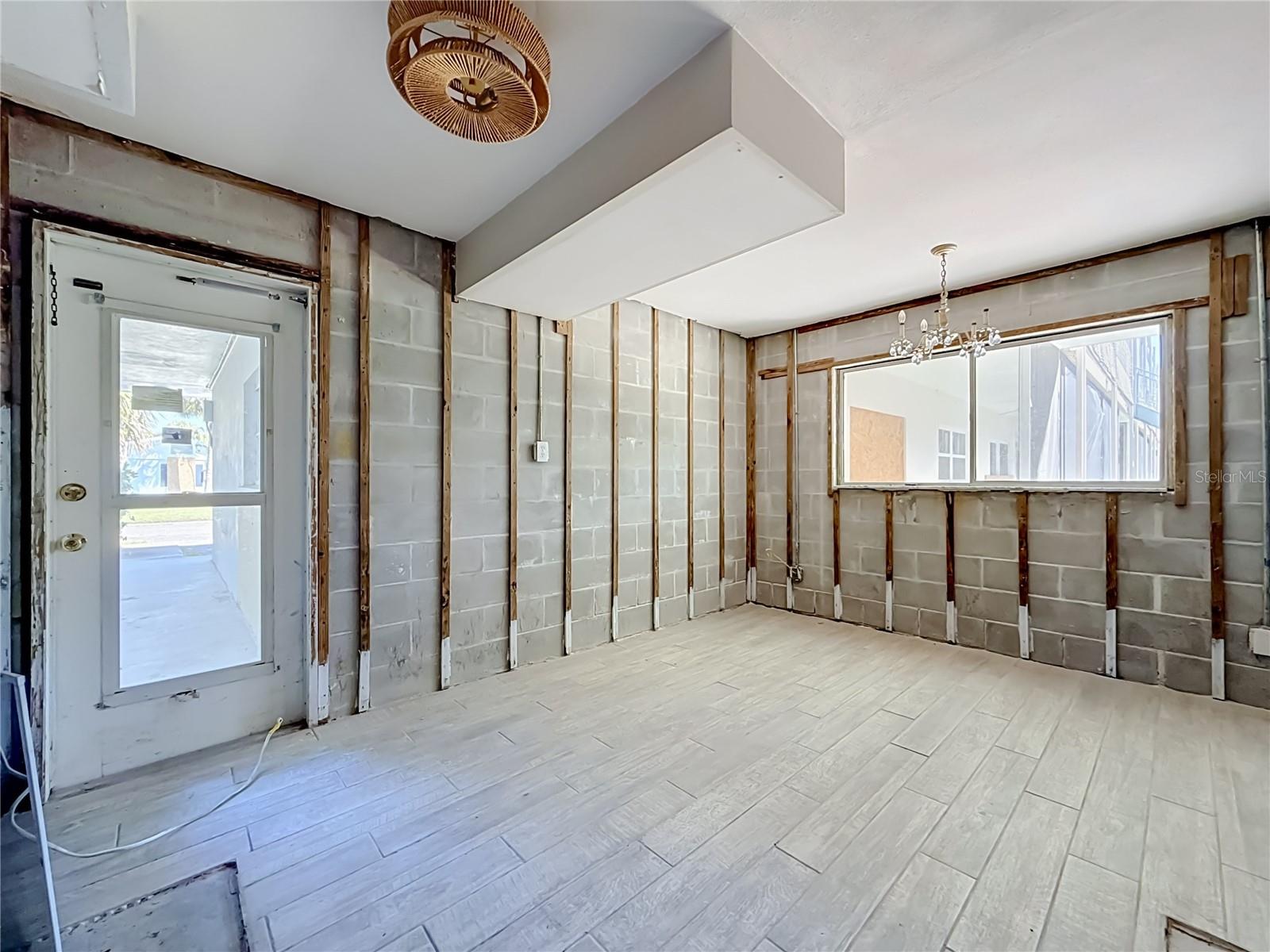 Kitchen & Dining Room