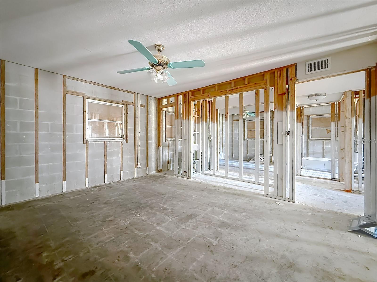 4902 31ST AVENUE S, #101, Gulfport, FL 33707