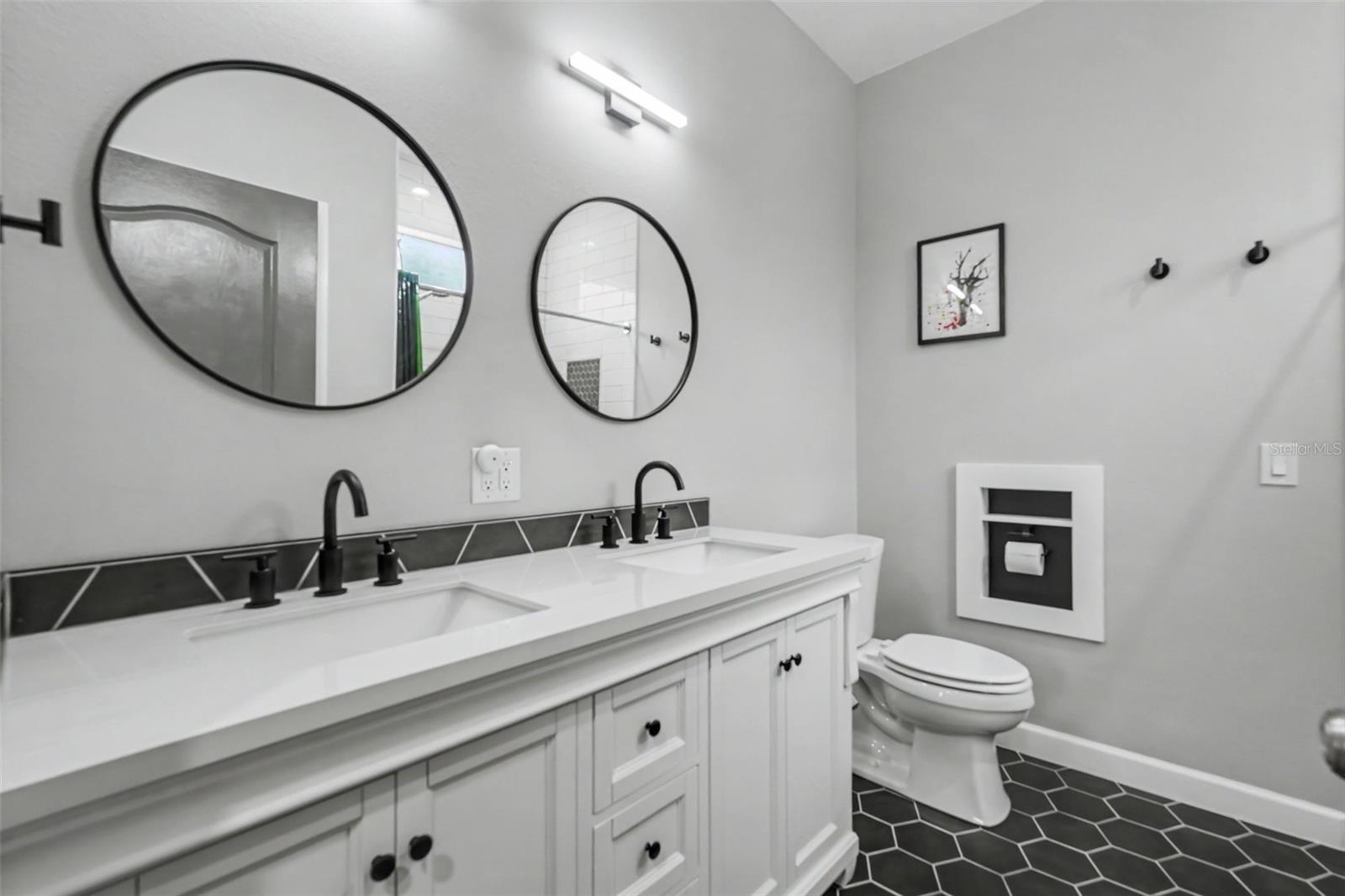 8410 INDIAN LAUREL LANE, Brooksville, FL 34613
