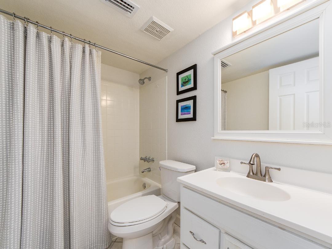 205 DOLPHIN POINT, #6, Clearwater, FL 33767