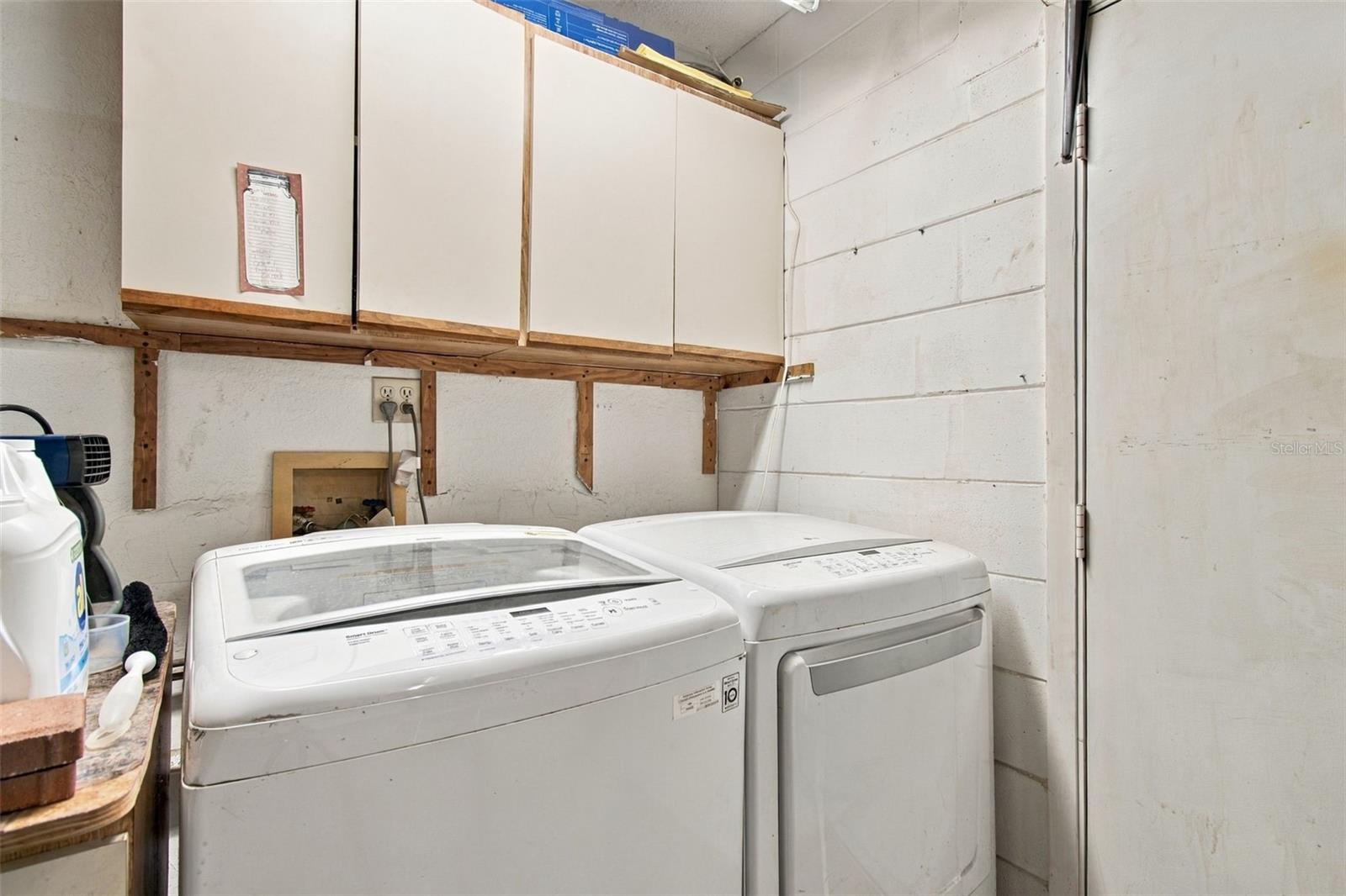Washer and Gas Dryer Convey