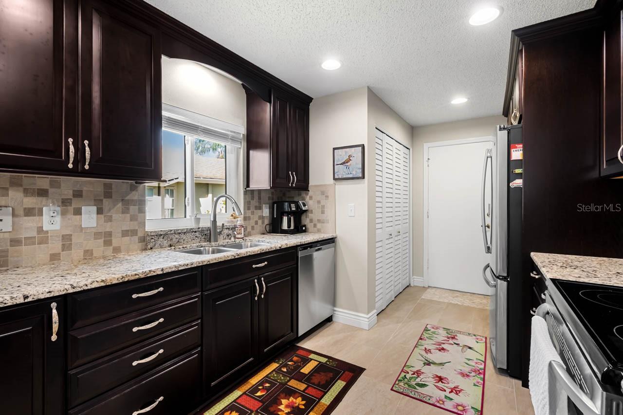 1122 MCDANIEL STREET, #1122, Sun City Center, FL 33573