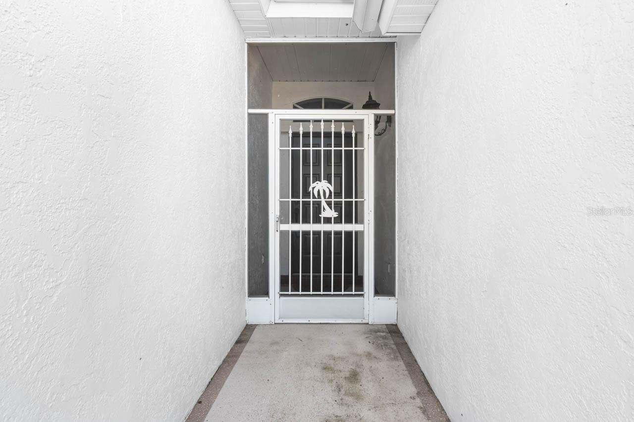 1122 MCDANIEL STREET, #1122, Sun City Center, FL 33573