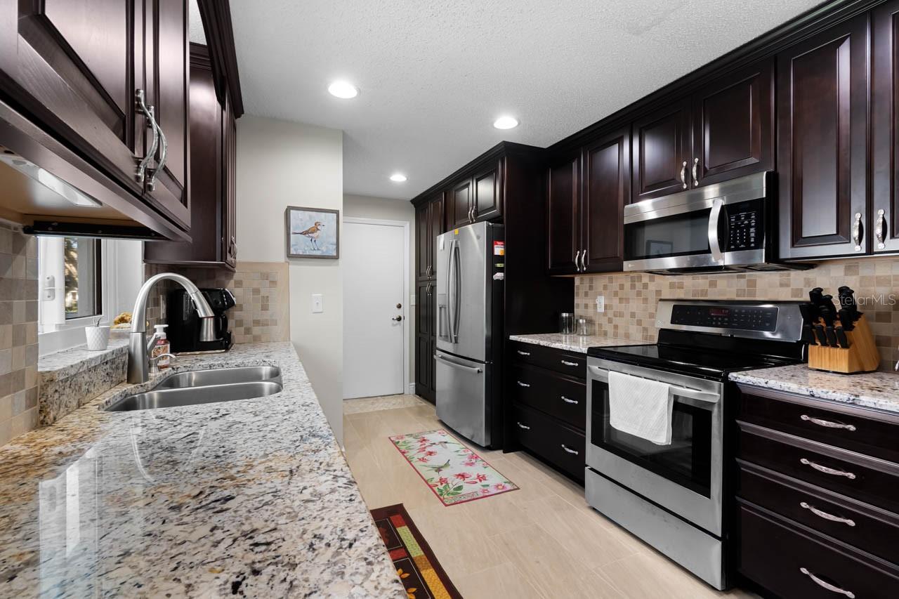 1122 MCDANIEL STREET, #1122, Sun City Center, FL 33573
