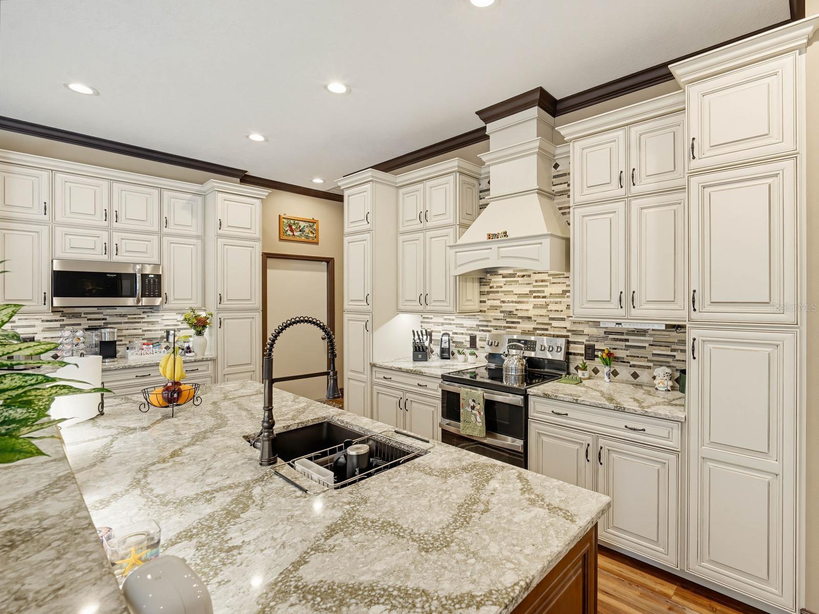 4175 KIRKALDY DRIVE, Palm Harbor, FL 34685