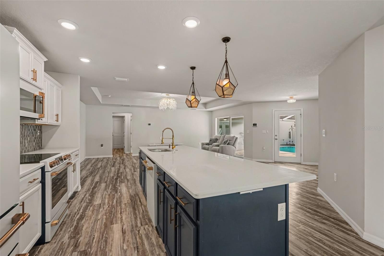 7451 BLACKBIRD AVENUE, Weeki Wachee, FL 34613