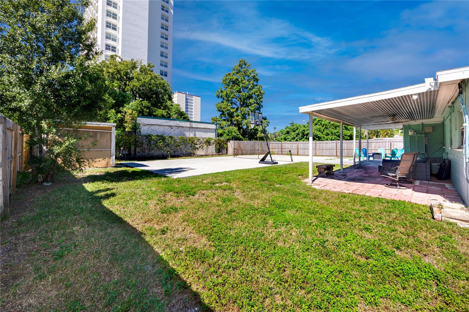 925 67TH STREET S, St Petersburg, FL 33707