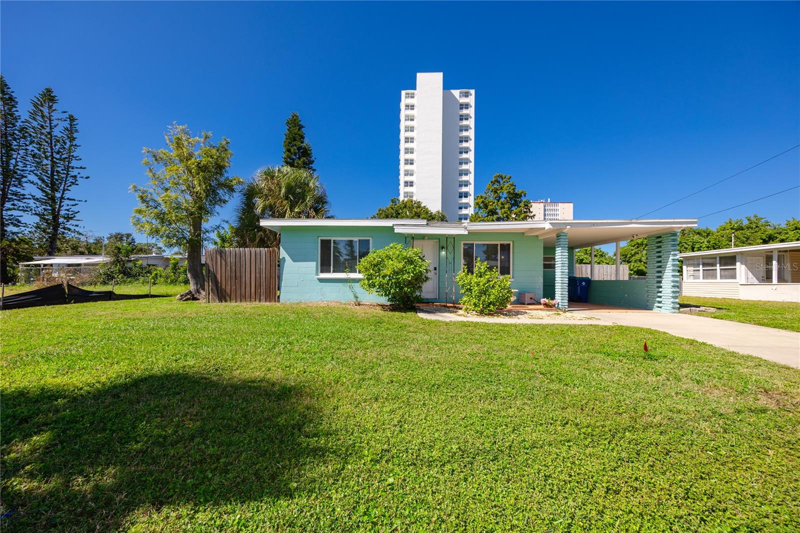 925 67TH STREET S, St Petersburg, FL 33707