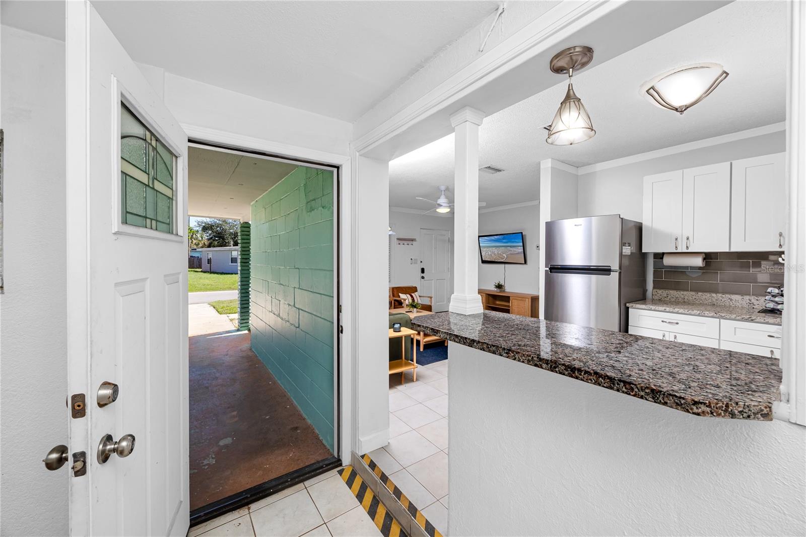 925 67TH STREET S, St Petersburg, FL 33707