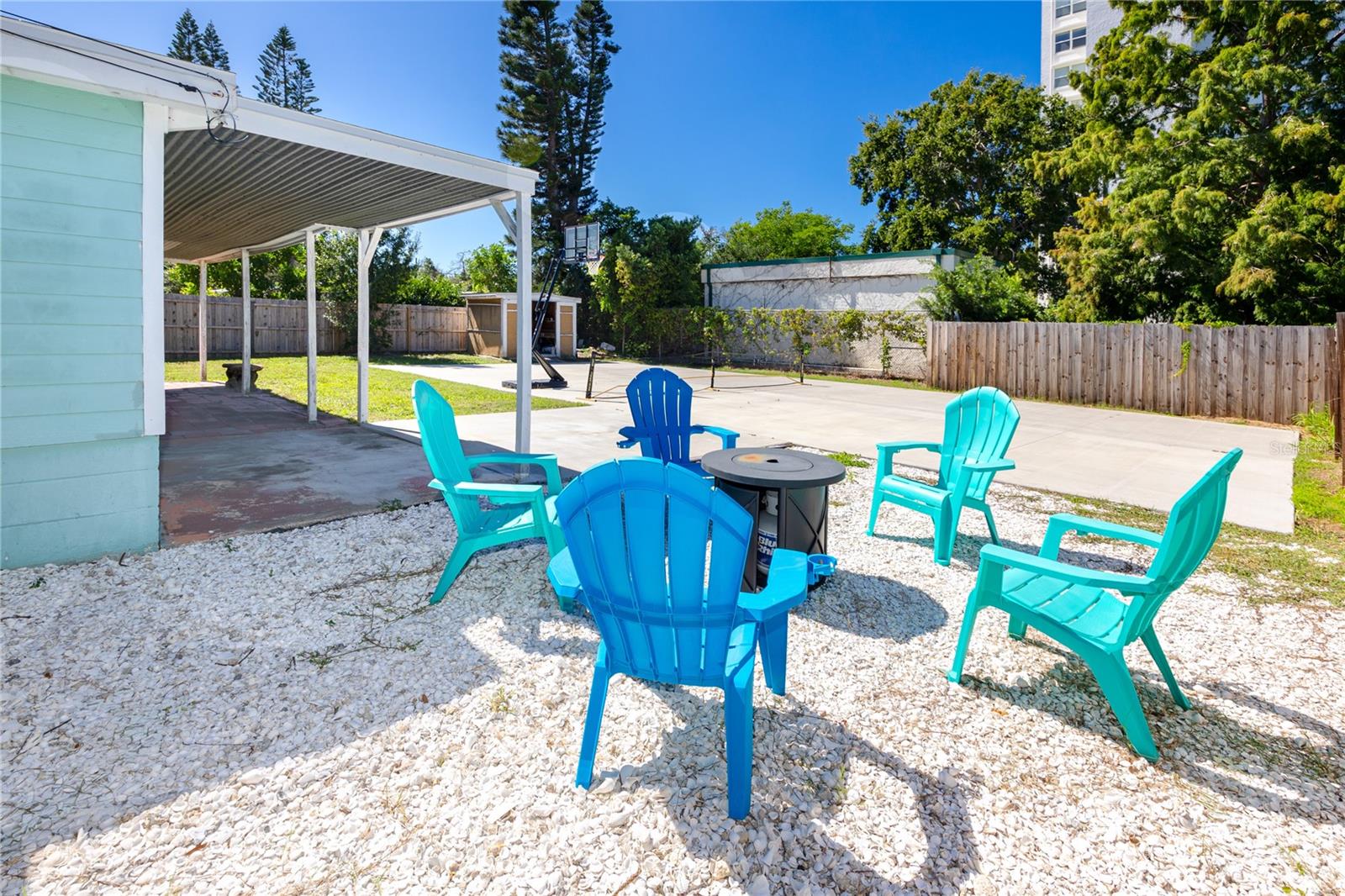 outdoor sitting area