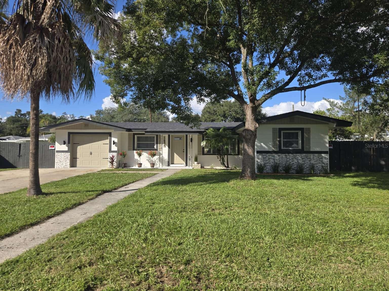 1638 PINEBERRY STREET, Lakeland, FL 33803 1638 PINEBERRY STREET, Lakeland, FL 33803