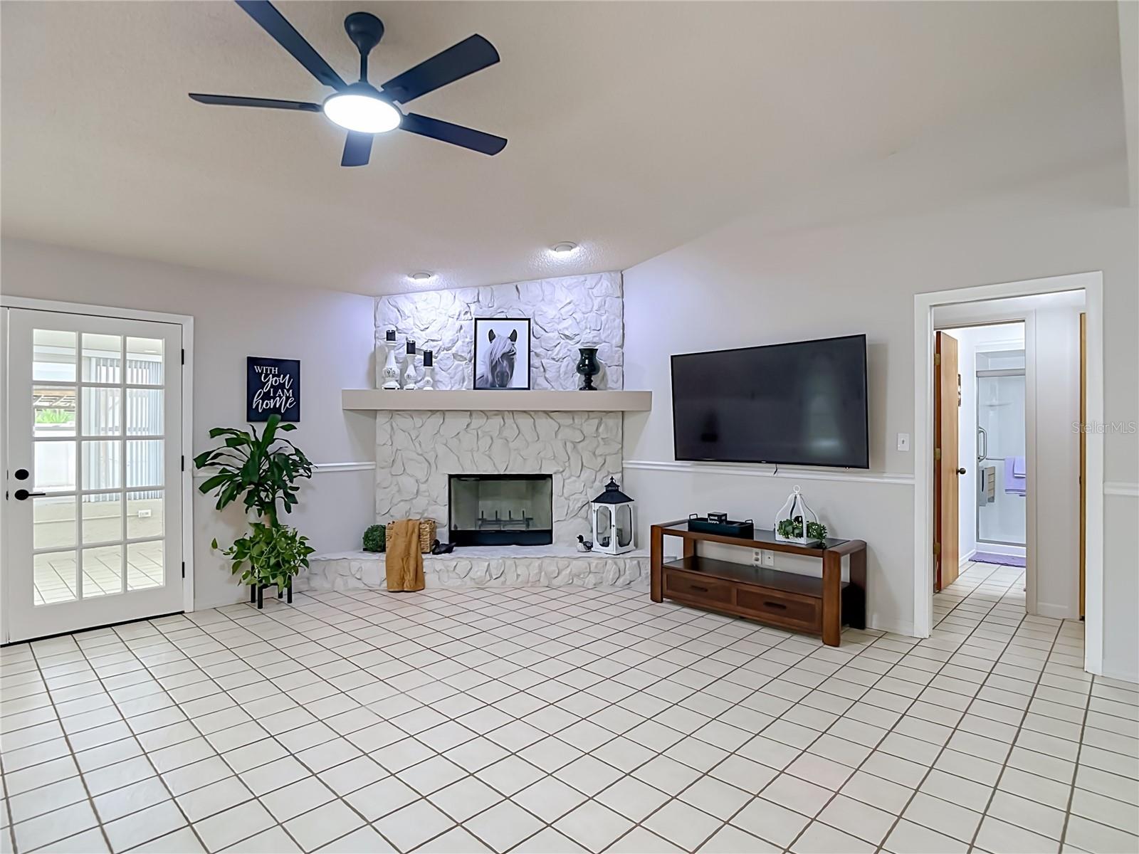 12920 N ALBANY AVENUE, Tampa, FL 33612