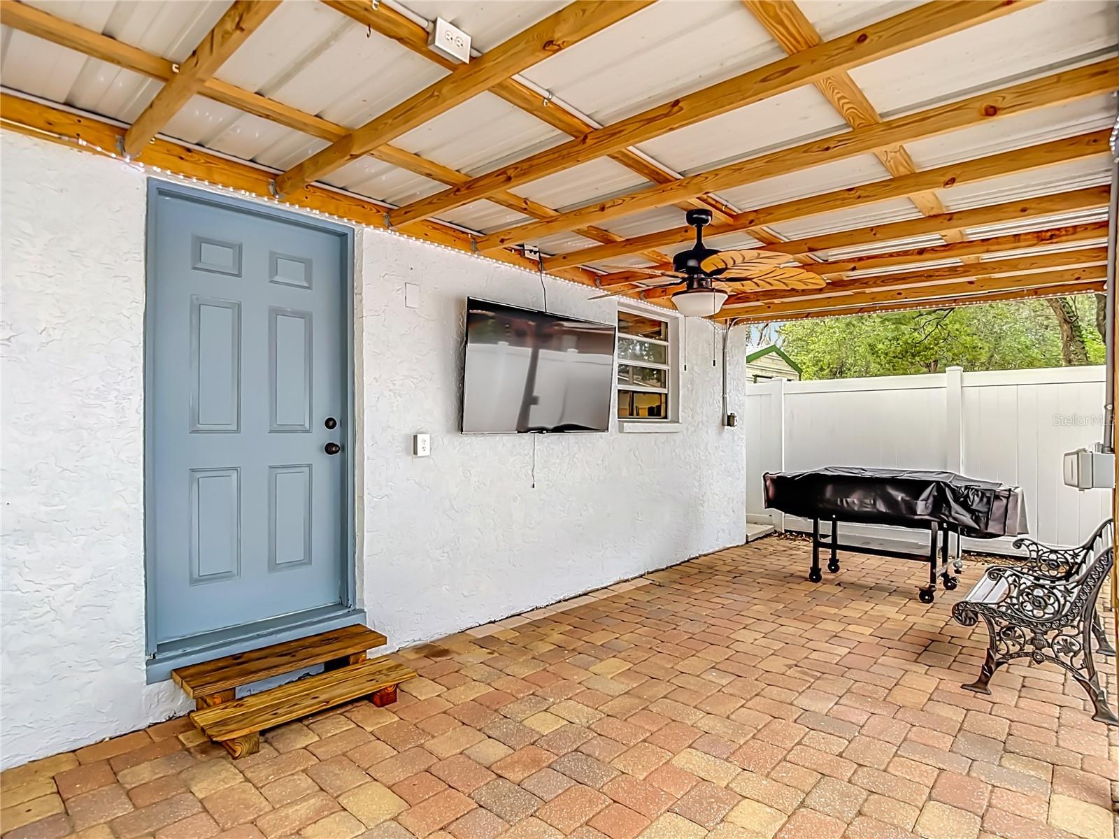 12920 N ALBANY AVENUE, Tampa, FL 33612