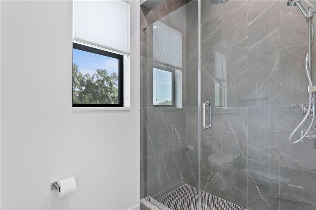 21 BAFFIN AVENUE, Tampa, FL 33606