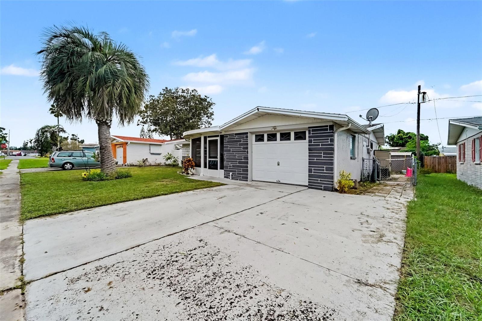 2049 MAUREEN DRIVE, Holiday, FL 34690