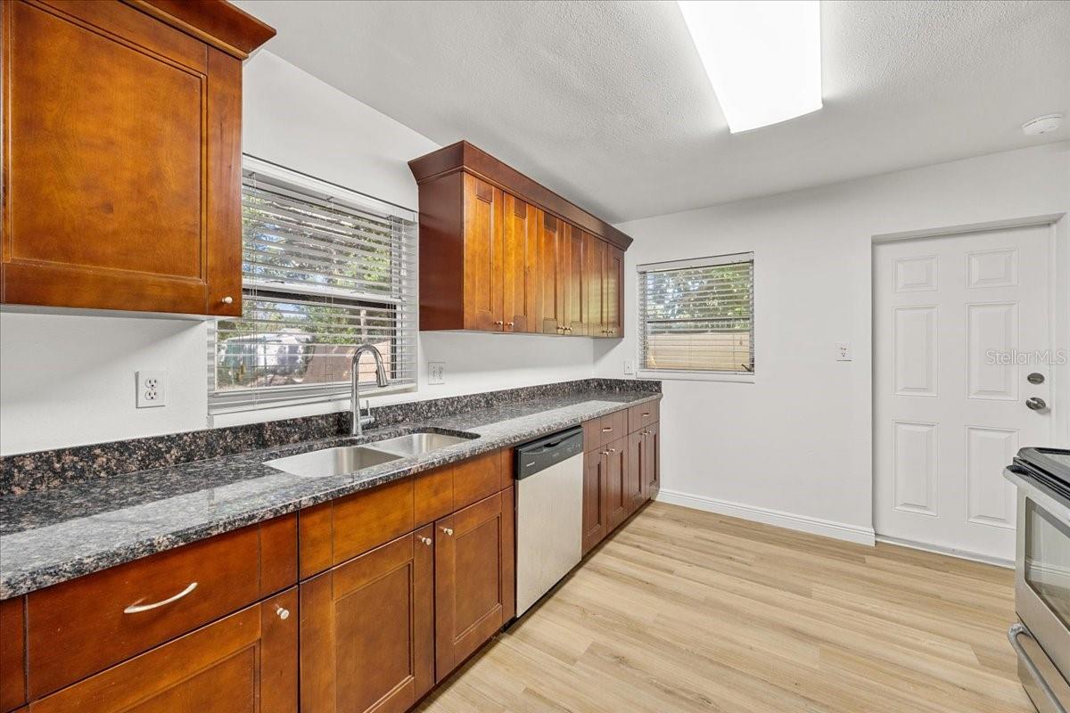Double sink for quick clean-up!