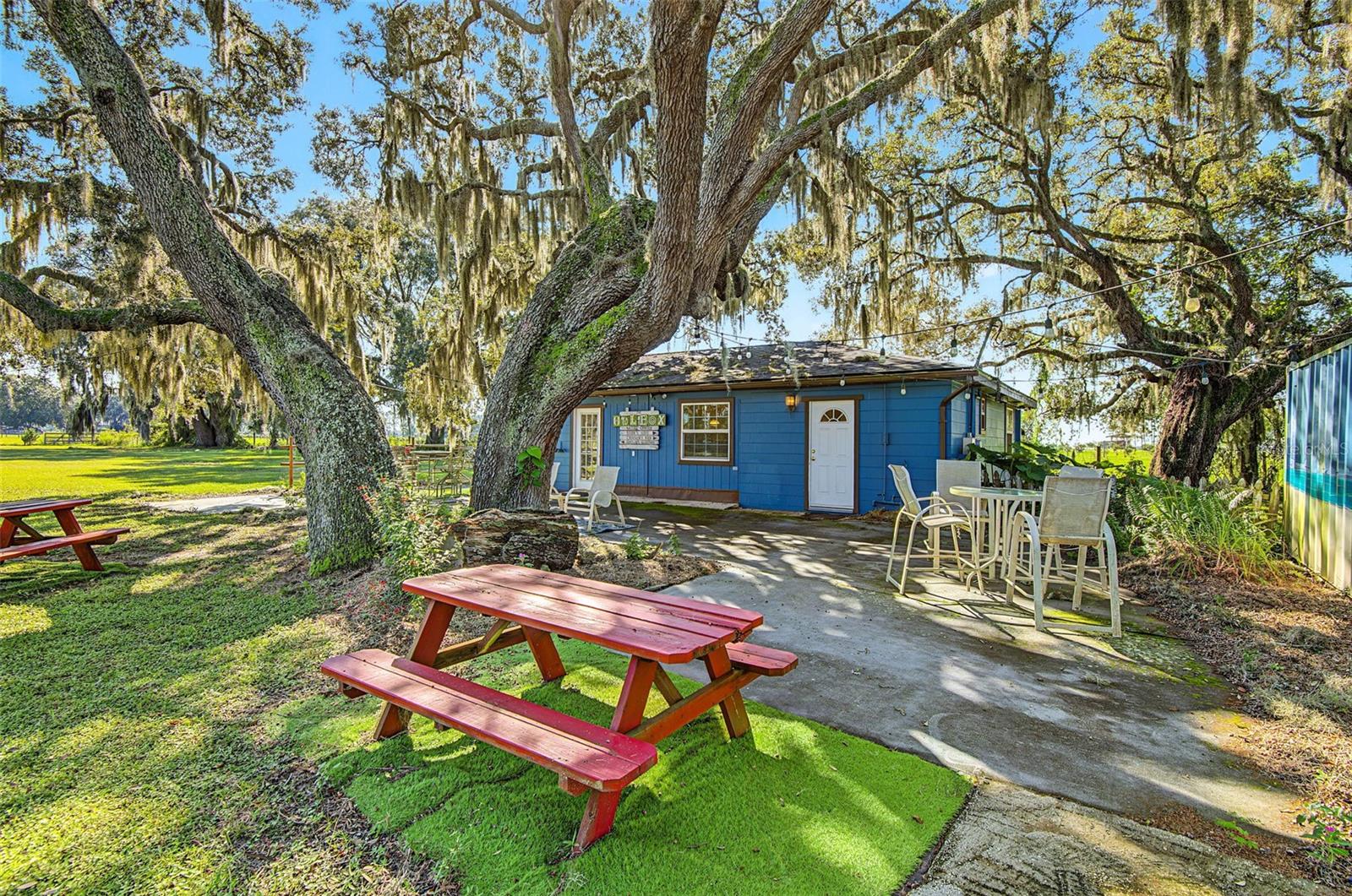 15300 LAKE IOLA ROAD, Dade City, FL 33523