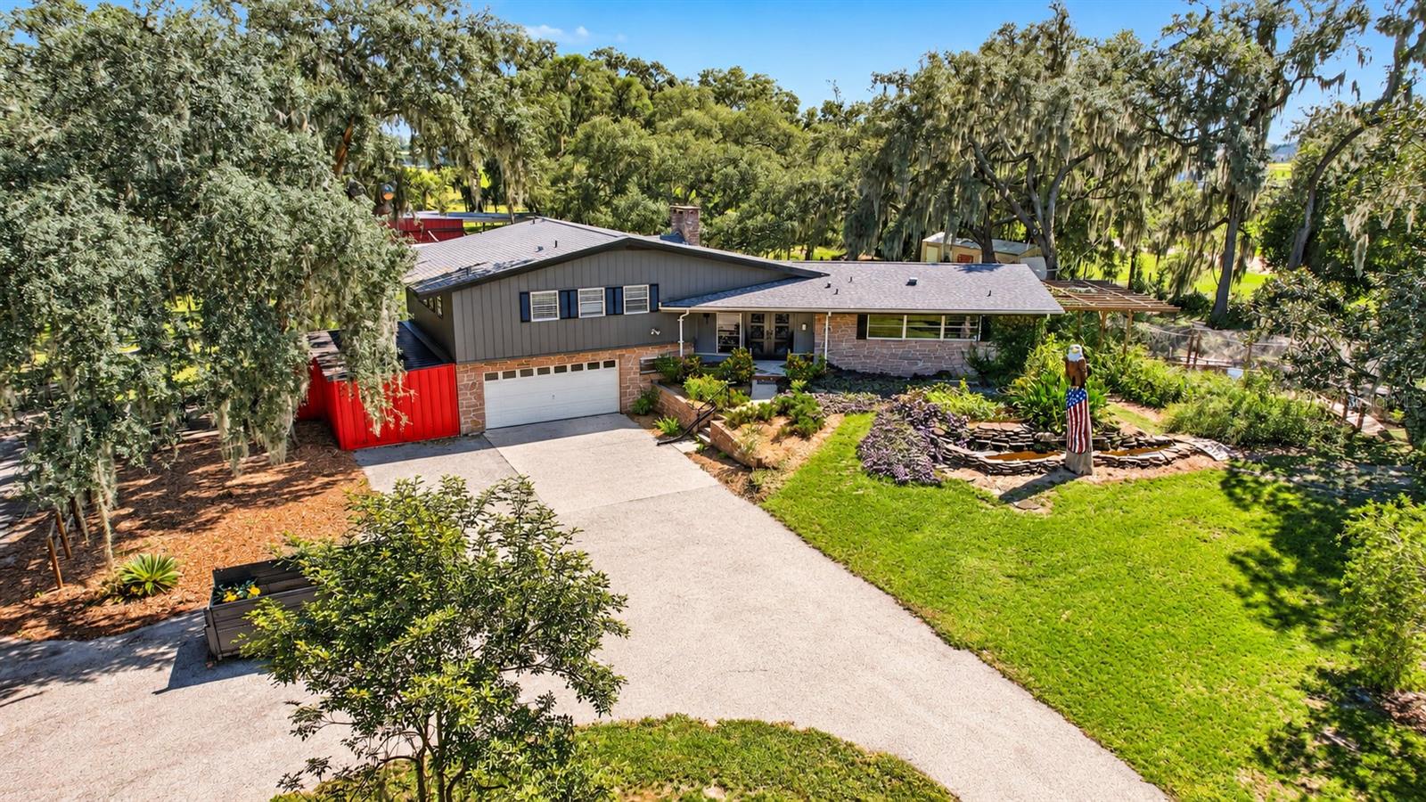 15300 LAKE IOLA ROAD, Dade City, FL 33523