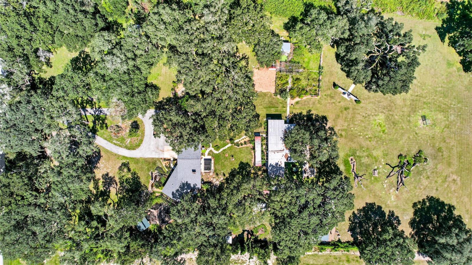15300 LAKE IOLA ROAD, Dade City, FL 33523