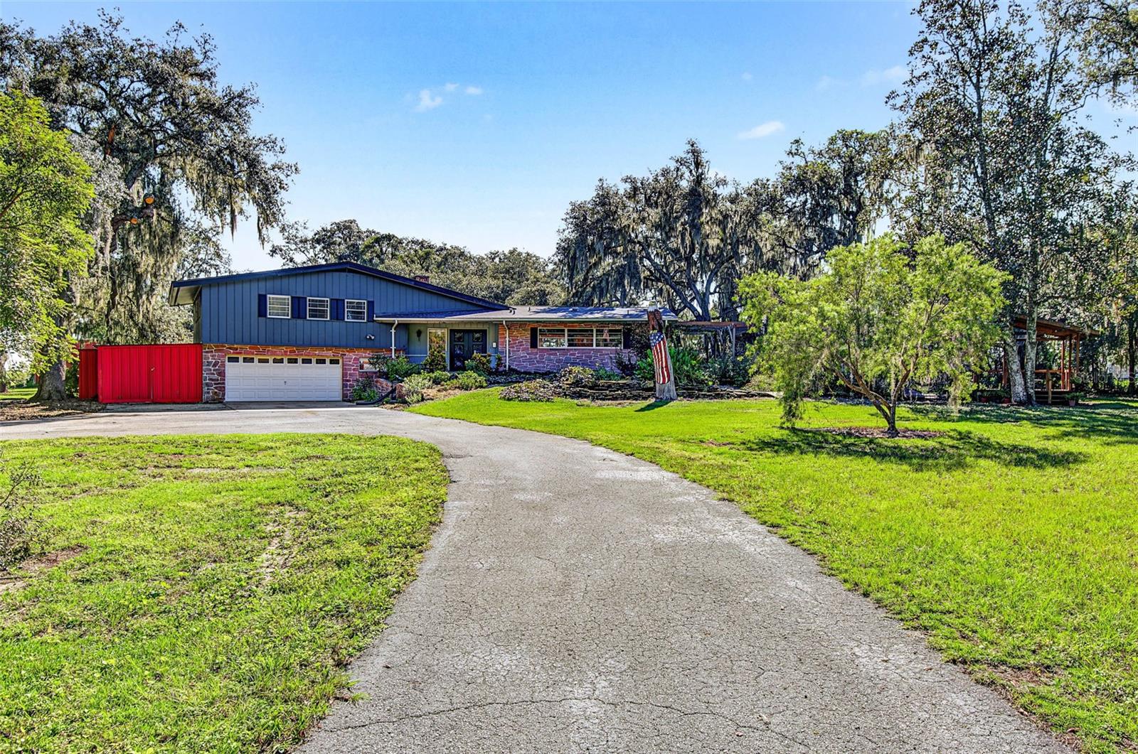 15300 LAKE IOLA ROAD, Dade City, FL 33523 15300 LAKE IOLA ROAD, Dade City, FL 33523