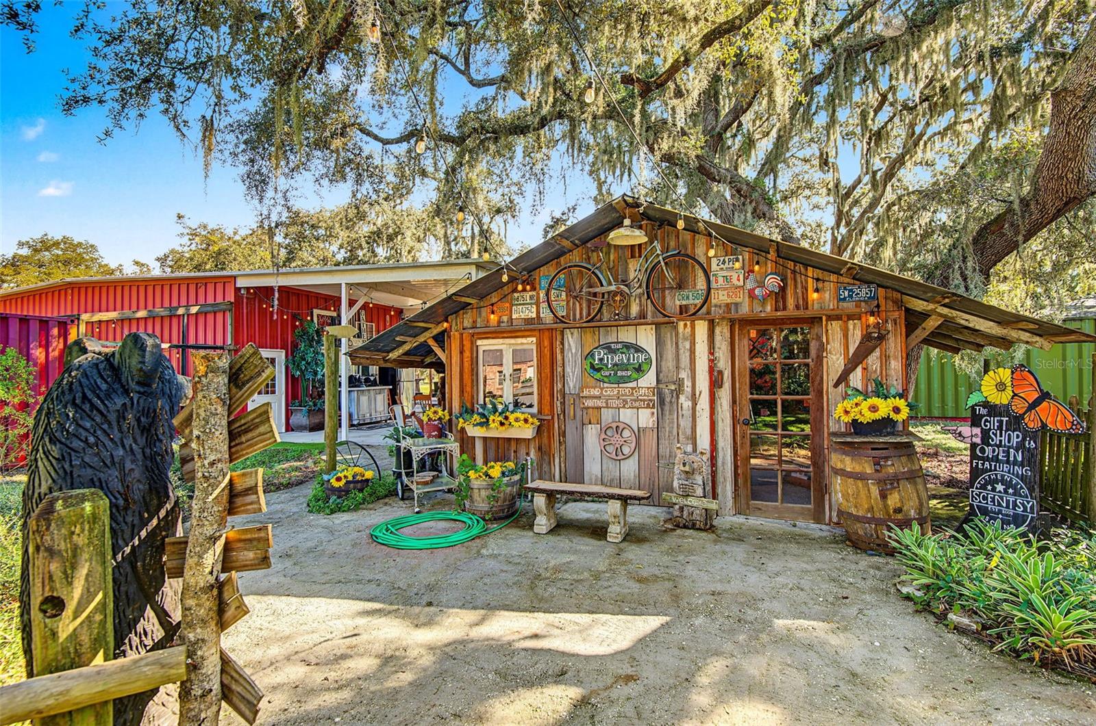 15300 LAKE IOLA ROAD, Dade City, FL 33523