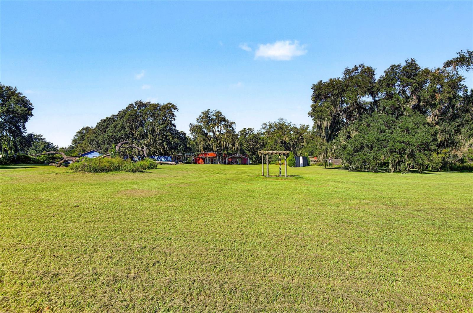 15300 LAKE IOLA ROAD, Dade City, FL 33523