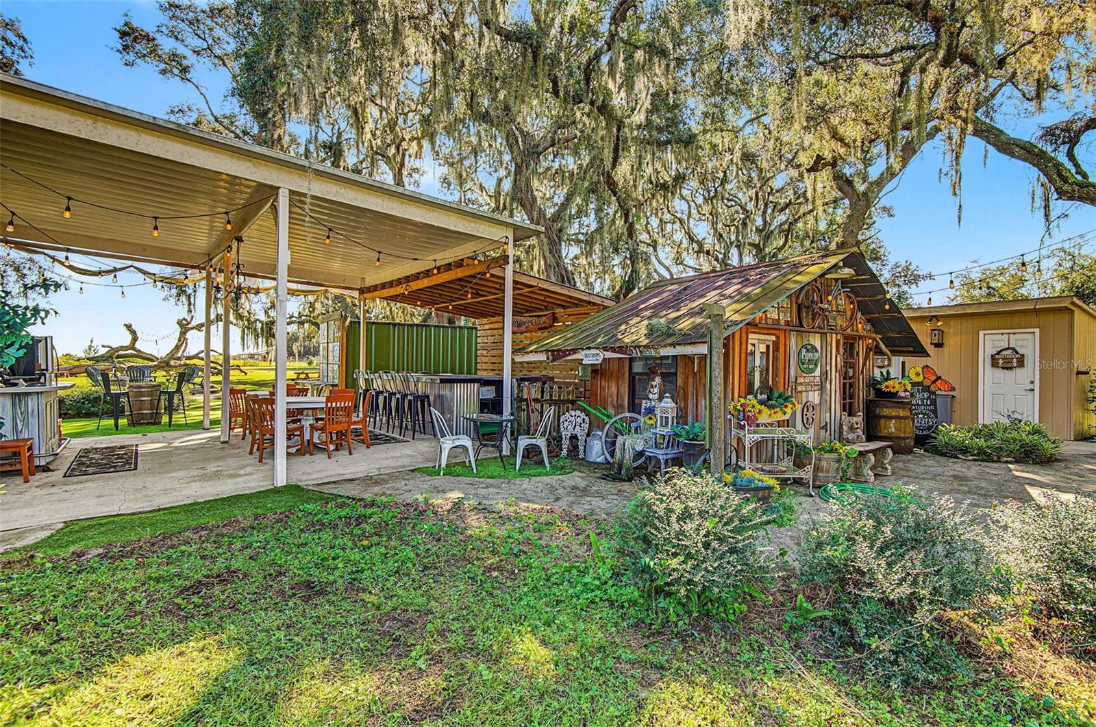 15300 LAKE IOLA ROAD, Dade City, FL 33523