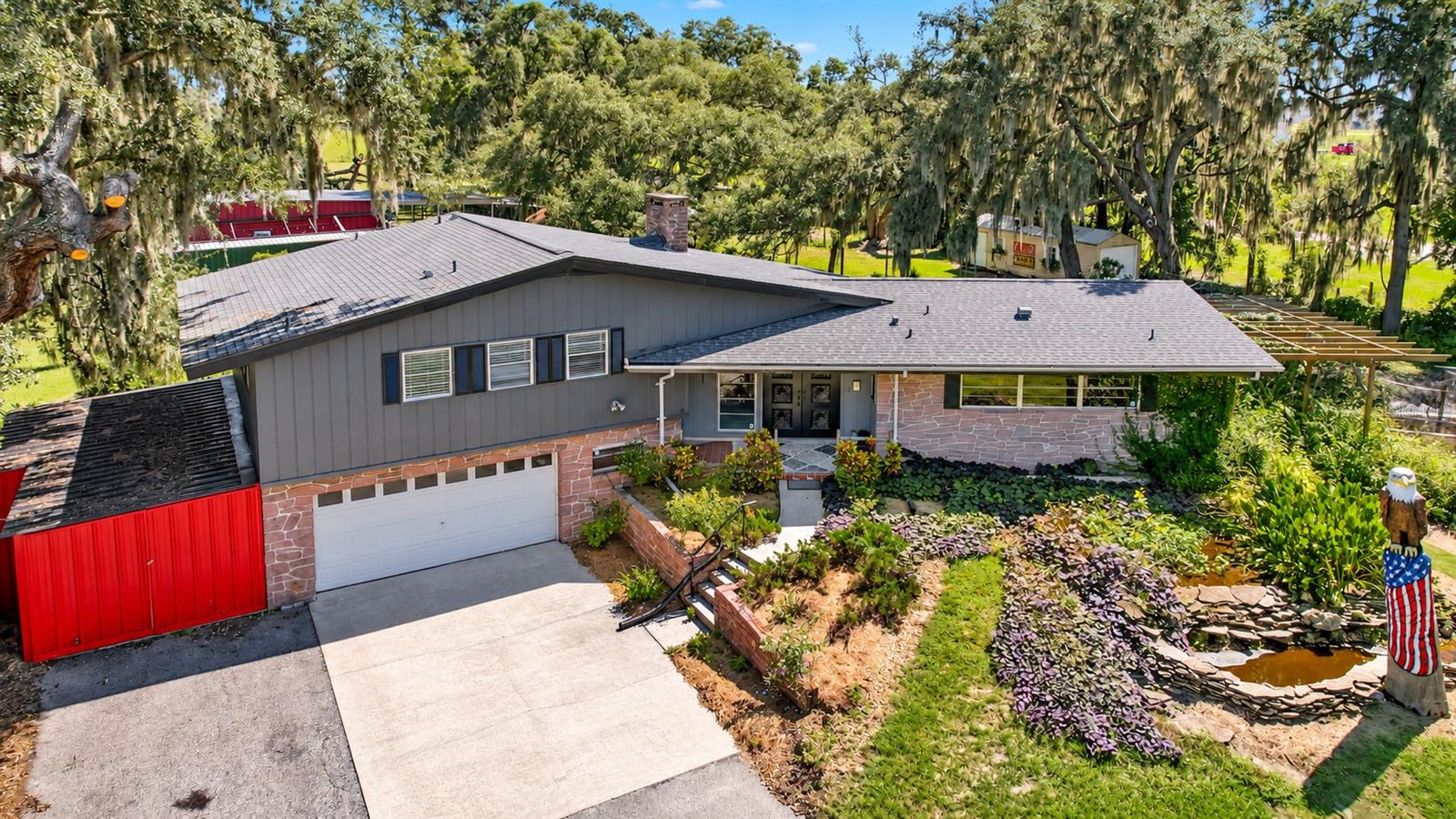 15300 LAKE IOLA ROAD, Dade City, FL 33523